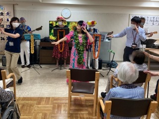 ハワイアンバンド＆フラダンス