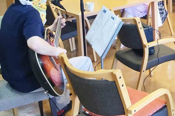 【フェリエ ドゥ三鷹】～三密避けた単独ライブ～