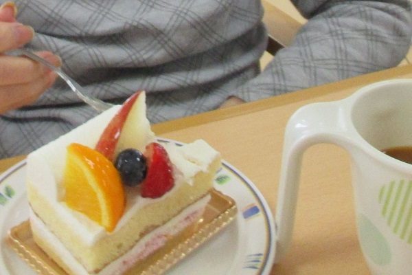 【サンライズ・ヴィラ春日部】～ケーキ、景気、cake🍰～