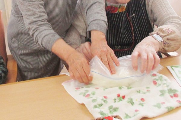 【サンライズ・ヴィラ春日部】～アイスクリーム作りました～