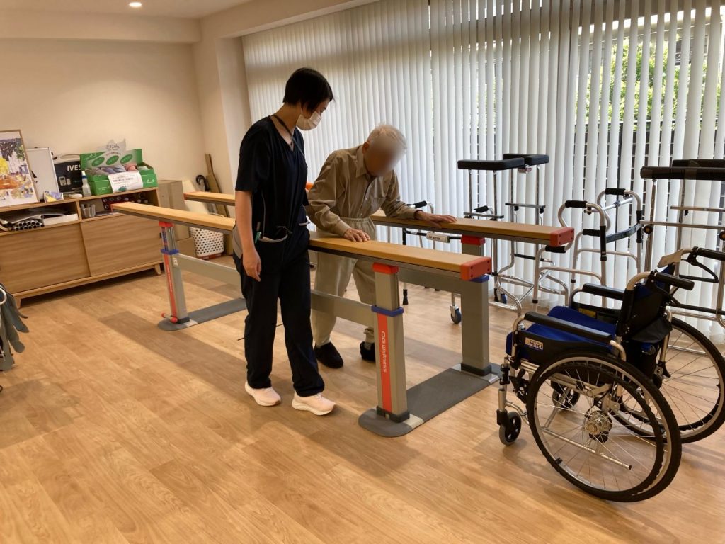 理学療法士による歩行訓練