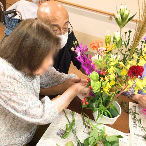 【サンライズ・ヴィラ西葛西】 〜🌼フラワーアレンジメント🌷〜