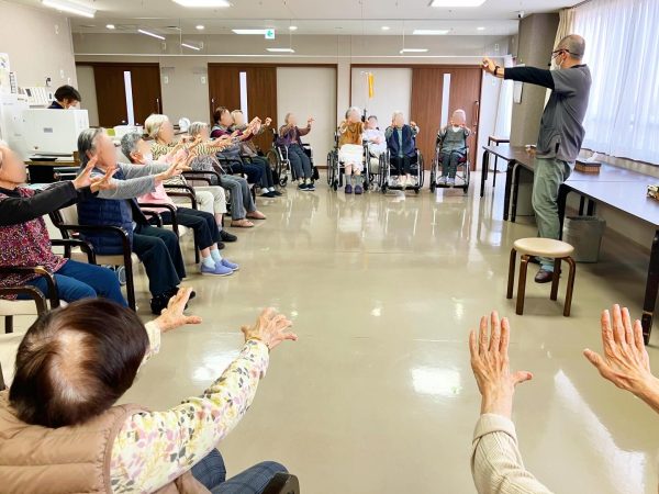 【サンライズ・ヴィラ北春日部】 〜イースト体操🤩〜