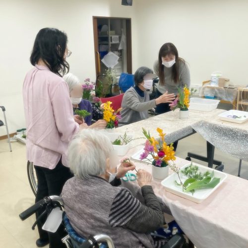 【フェリエ ドゥ 横浜鴨居】 〜フラワーアレンジメント✌️～