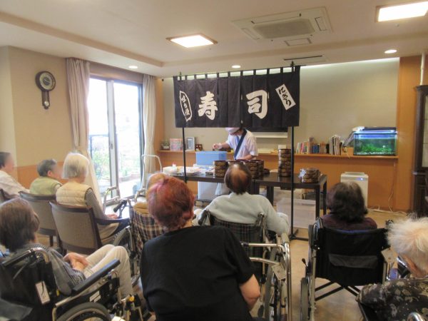 【サンライズ・ヴィラ海老名】～出張にぎりずし🍣～